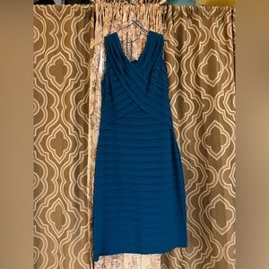 Polyester, sleeveless, invisible zipper, cocktail dress, turquoise